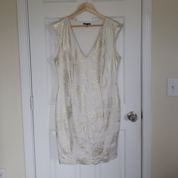 Charlotte Russe Dresses & Skirts - White bodycon dress with gold accents
